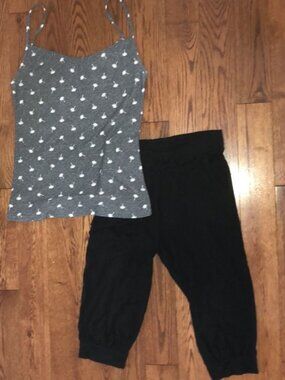 Ardene Gray Printed Spaghetti Strap Cami with Black Capris